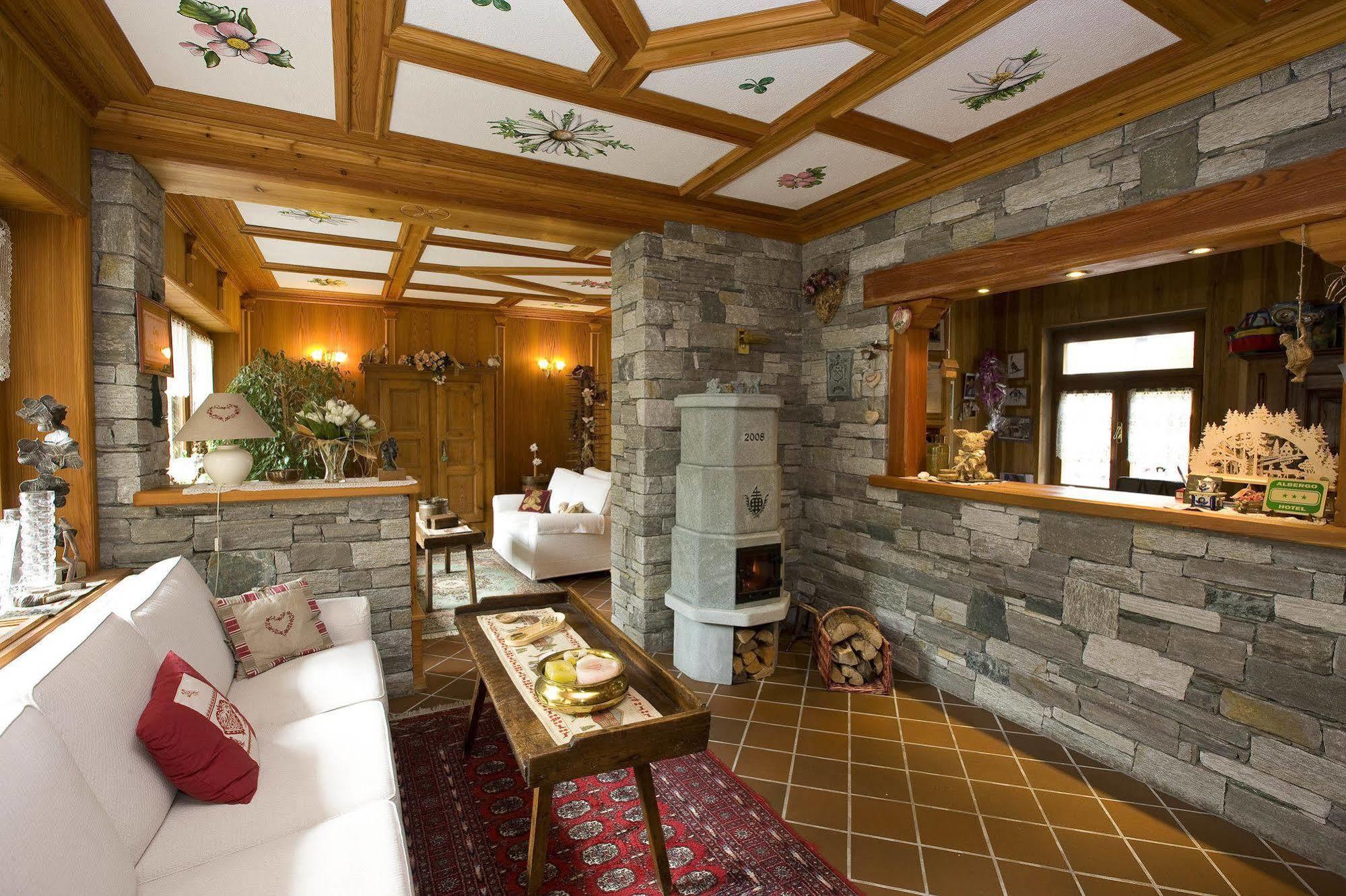 Albergo Alpenrose Ski&Bike Mountain Hotel Gressoney-Saint-Jean Exterior photo