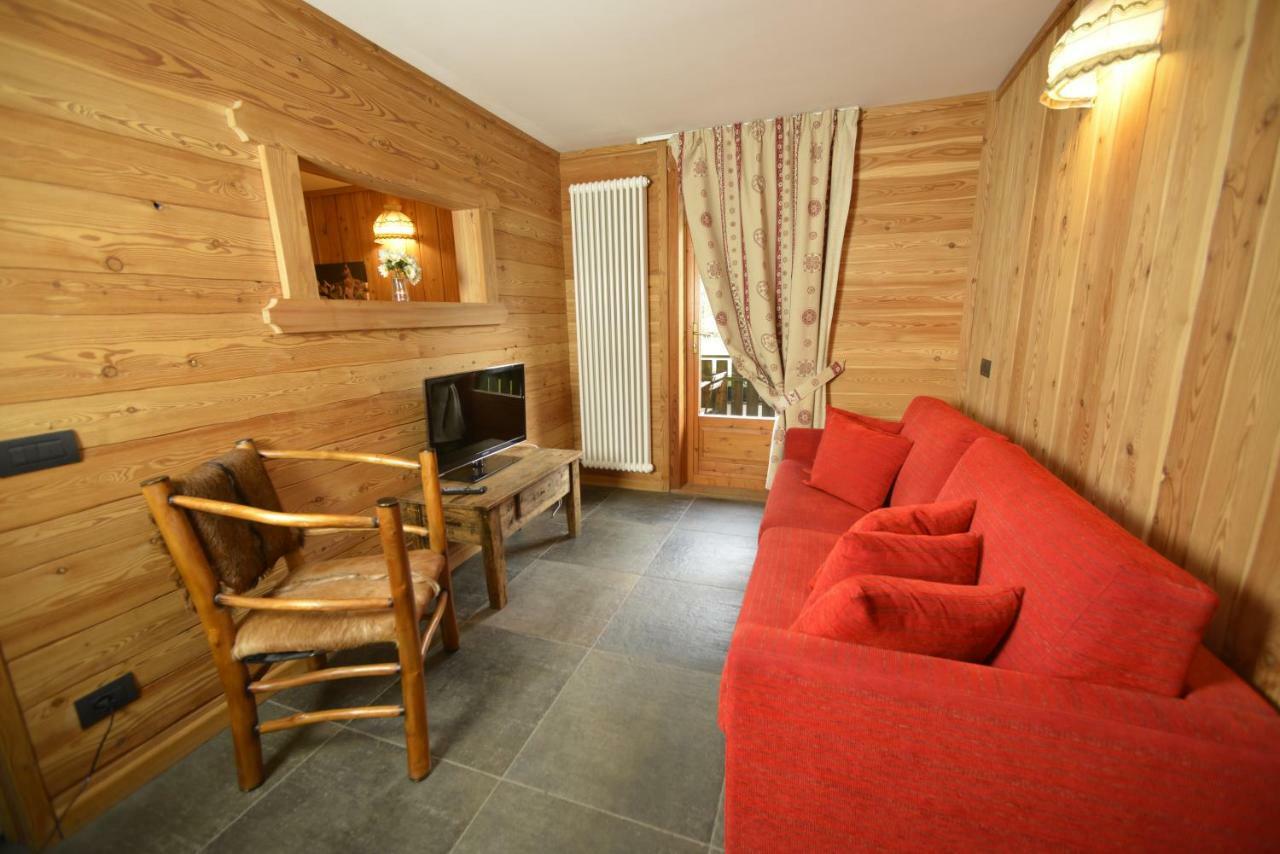 Albergo Alpenrose Ski&Bike Mountain Hotel Gressoney-Saint-Jean Exterior photo